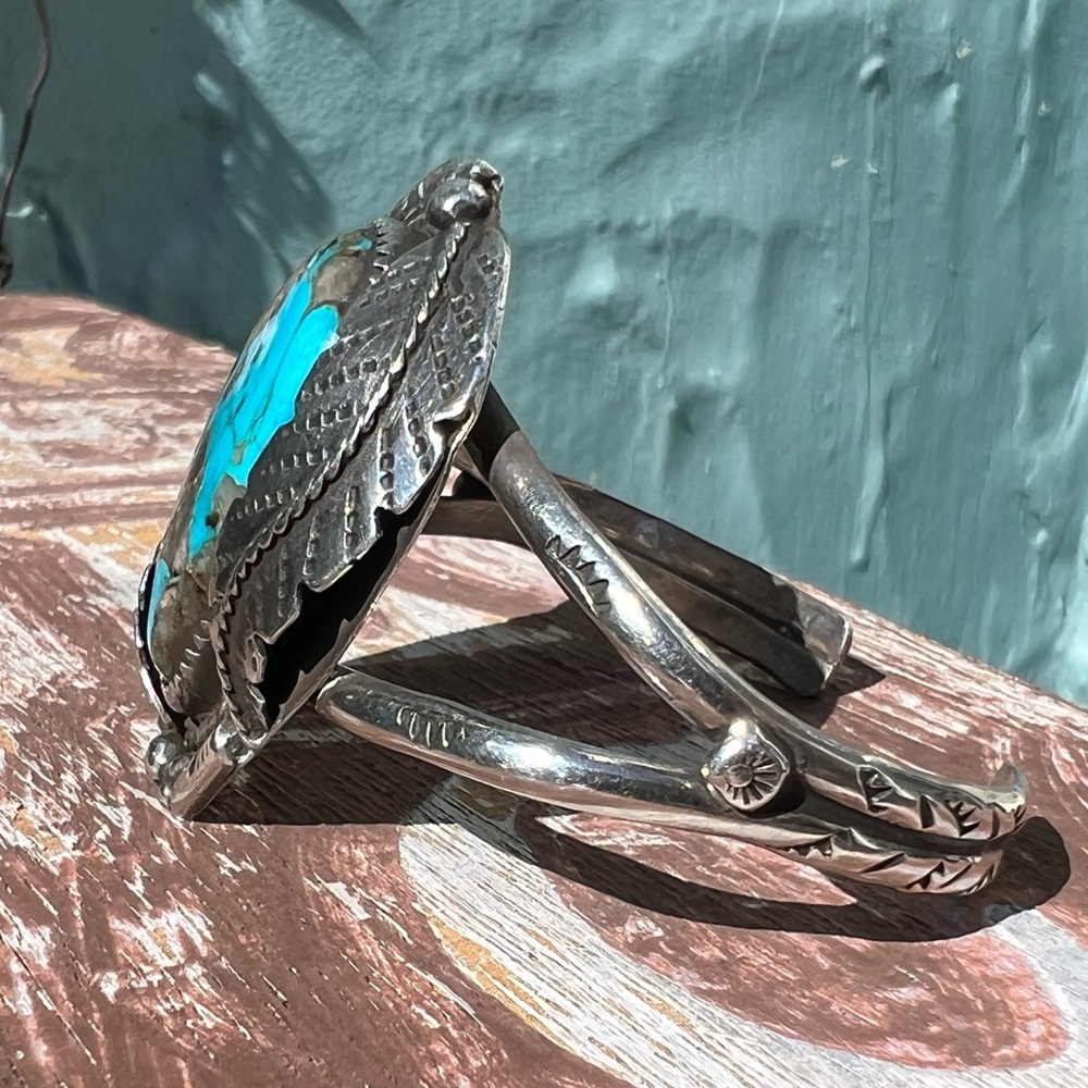 Vintage Turquoise cuff - Picture 2 of 4